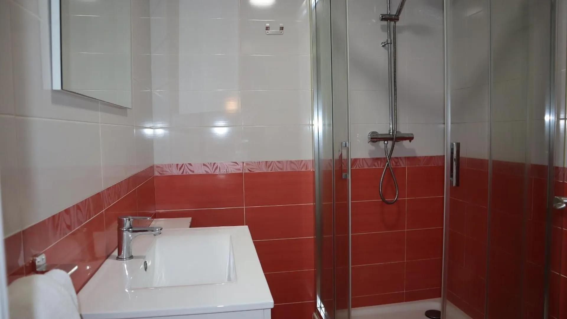 Apartment Lambda Beach House Piscina Y Parking Almunecar Spain