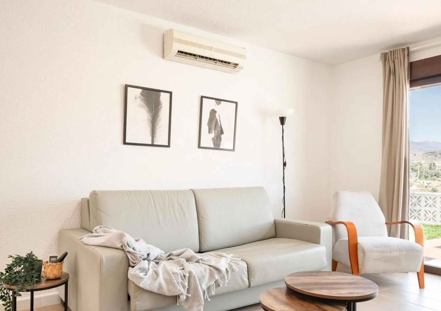 Lambda Beach House Piscina Y Parking Almunecar Apartment
