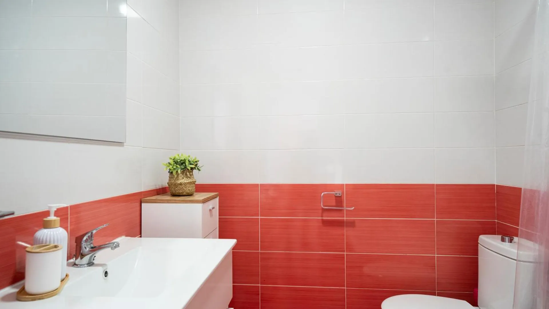 Apartment Lambda Beach House Piscina Y Parking Almunecar Spain